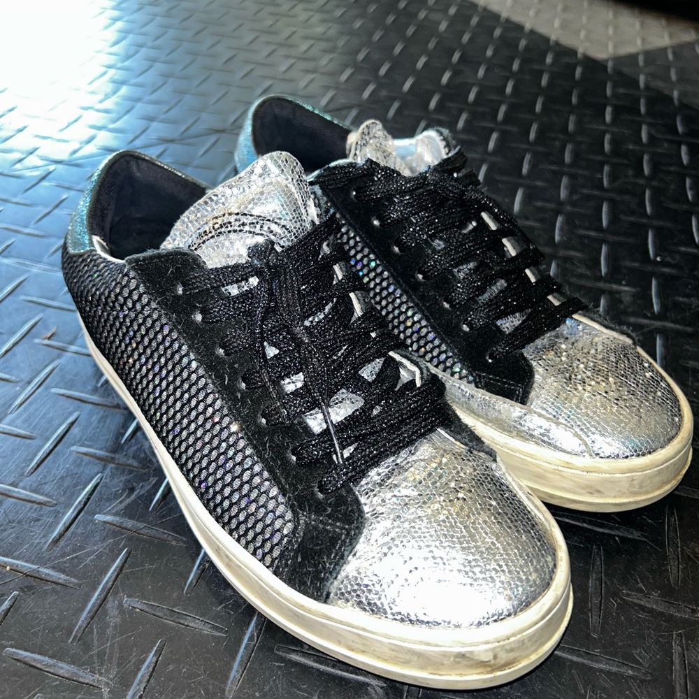 P448 Shoes